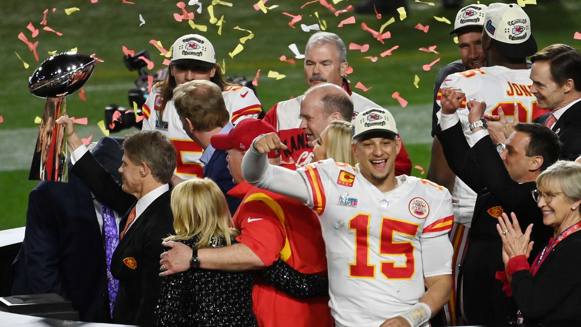 他以两个 他以两个